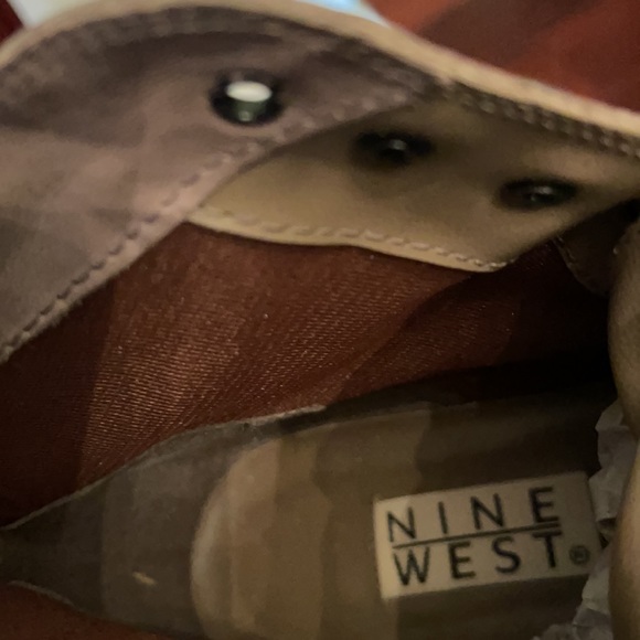 Nine West smoke Grey booties like new - Picture 8 of 8